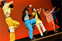 2022�N �{�O�斯��